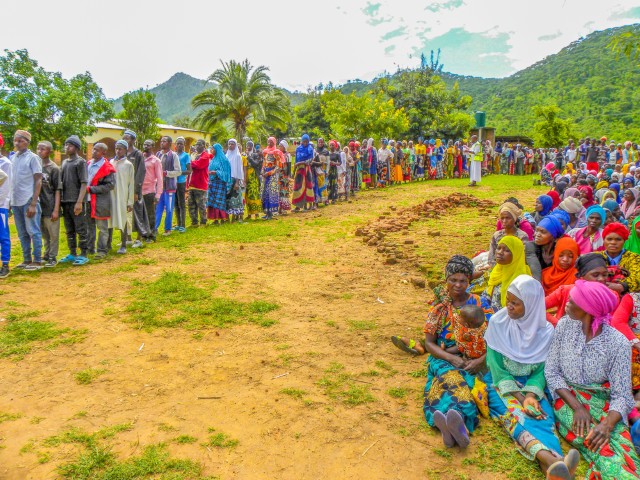 People queueing for aid in Malawi
